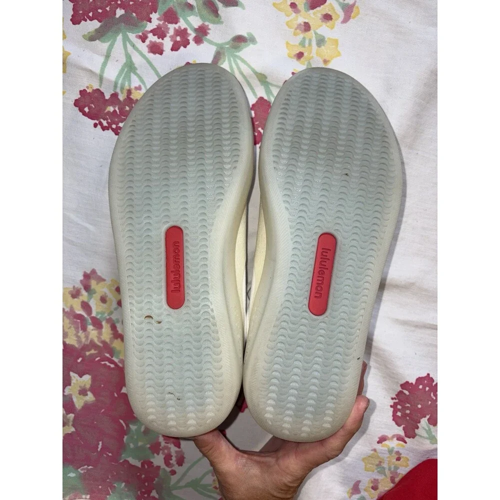 Lululemon Women's Cityverse Perforated Sneaker, Size 8.5 White/ Aero Blue